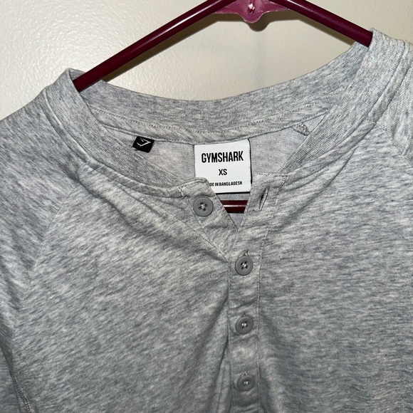 Rest Day Essentials Henley - Picture 2 of 3